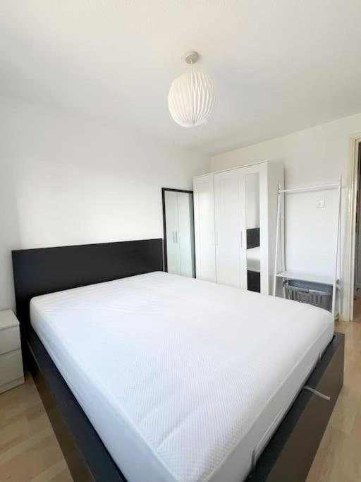 Colliers Wood 1 Bed South London Short Stay Mitcham Exterior foto